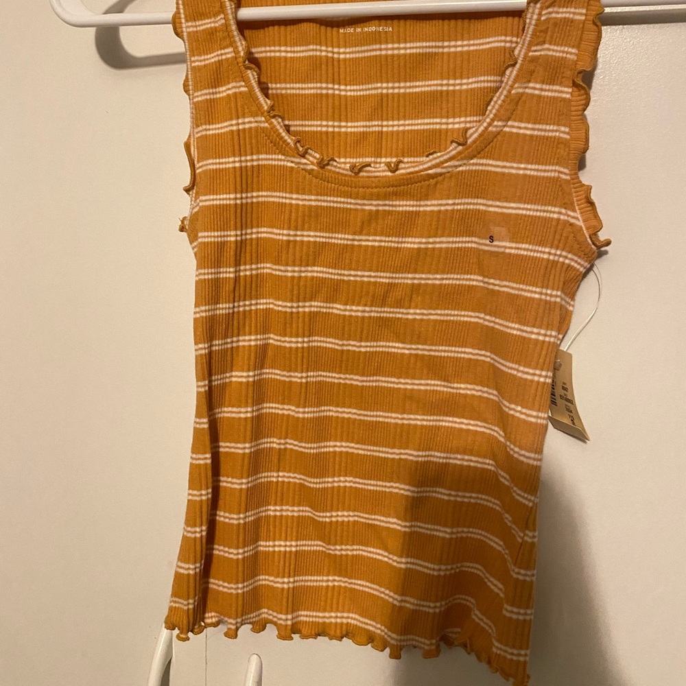 Aeropostale tank too shirt.